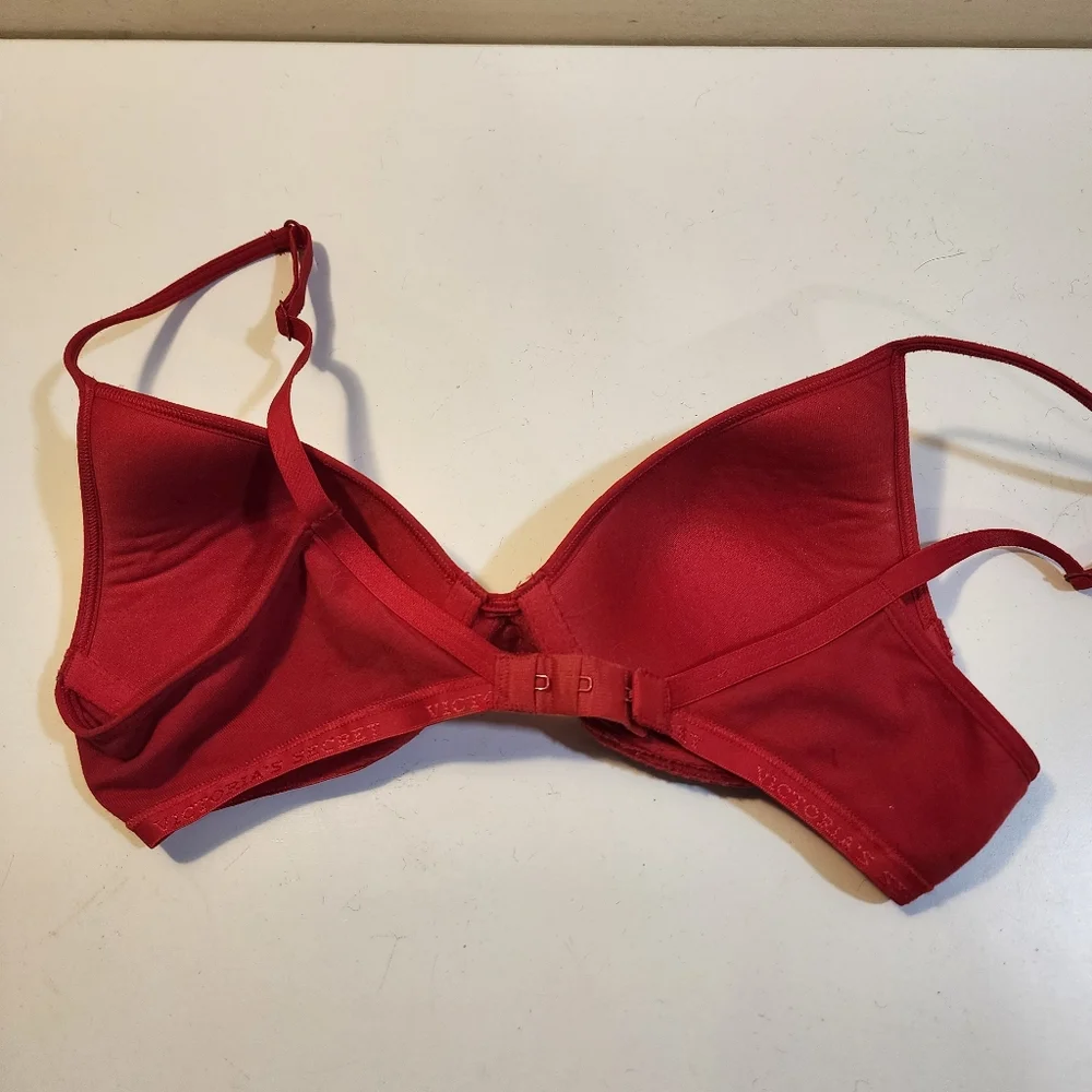 VS Red Underwire Bra 34A